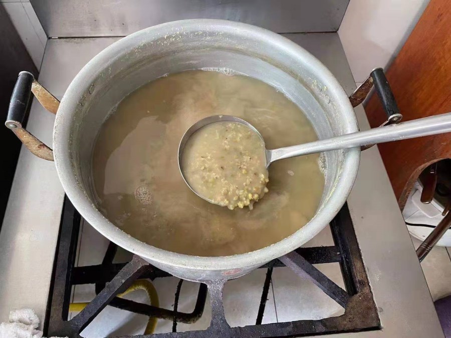 C:\Users\Acer\Desktop\7月宣傳工作\傳集團文件\第二客運公司開展“炎炎夏日送清涼”活動\47034c5ffa0c9578b4320ed239d6e72.jpg C:\Users\Acer\Desktop\7月宣傳工作\傳集團文件\第二客運公司開展“炎炎夏日送清涼”活動\47034c5ffa0c9578b4320ed239d6e72.jpg