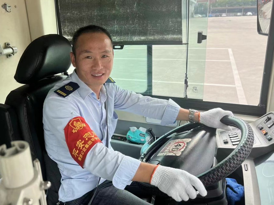 陸敏工作照.jpg 陸敏工作照.jpg