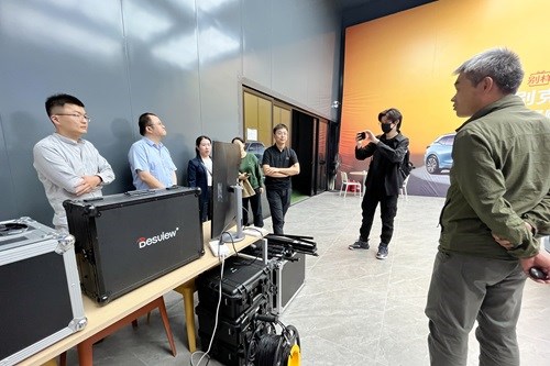 參觀別克汽車直播廳.jpg 參觀別克汽車直播廳.jpg