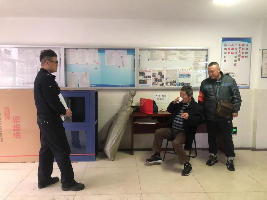 b994acf77a9e67a7539ef6ac9001cdc.jpg b994acf77a9e67a7539ef6ac9001cdc.jpg