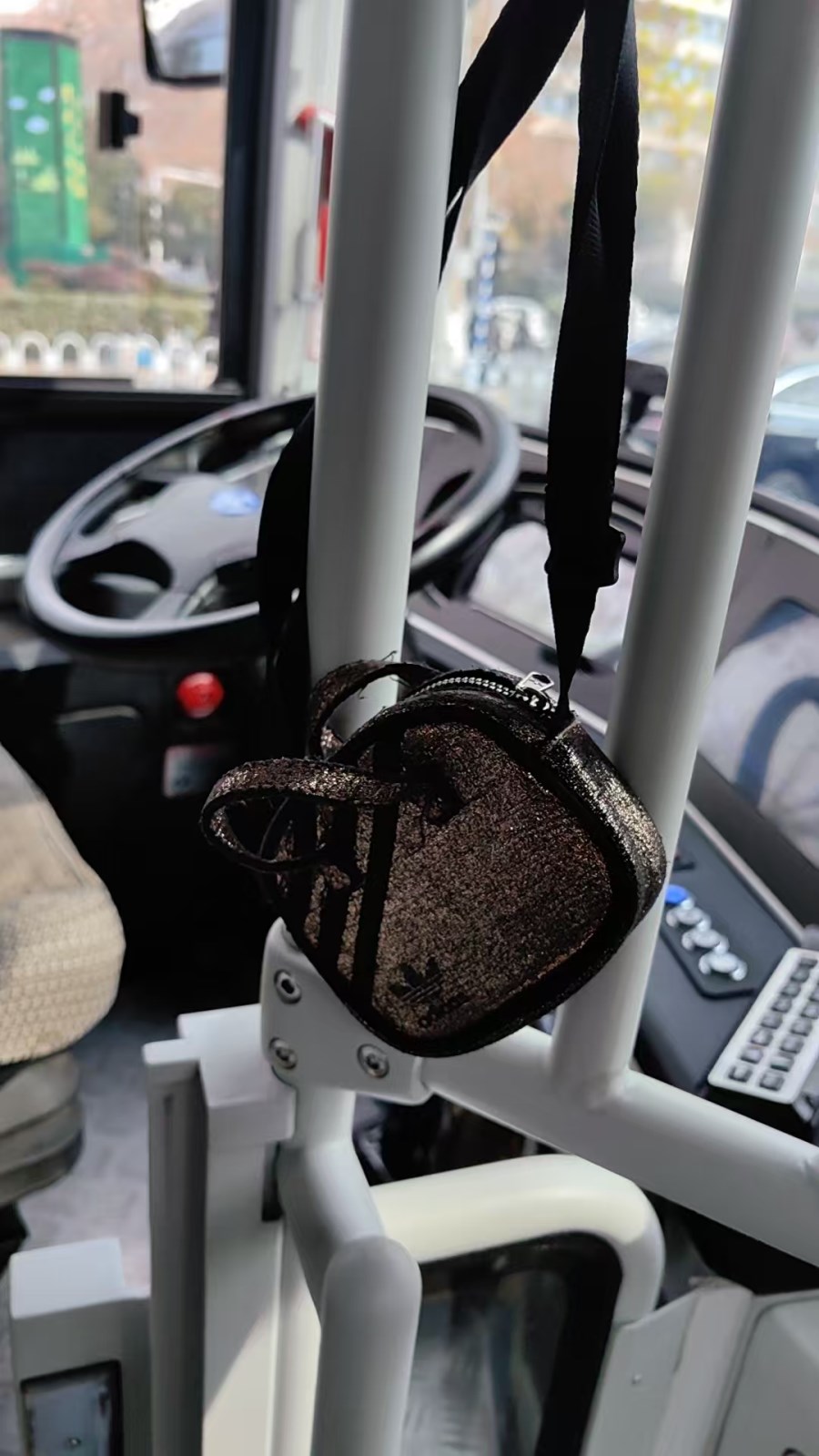 8521a77333cd1f9973319811a76c2d8.jpg 8521a77333cd1f9973319811a76c2d8.jpg